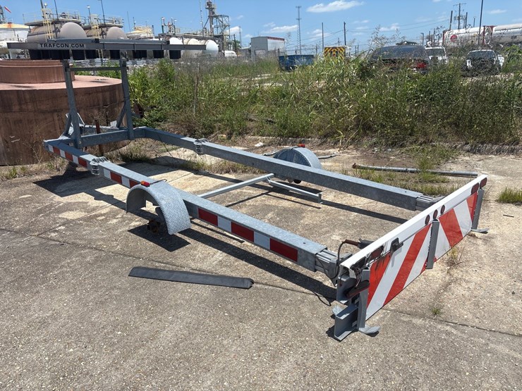 #50-•-2016-gregory-trailer-attenuator-image-4