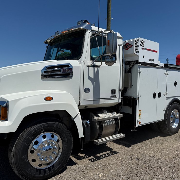 2019 IMT 10000