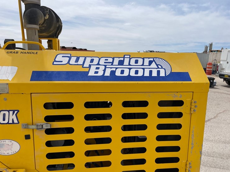 2017-superior-broom-dt80k-image-70