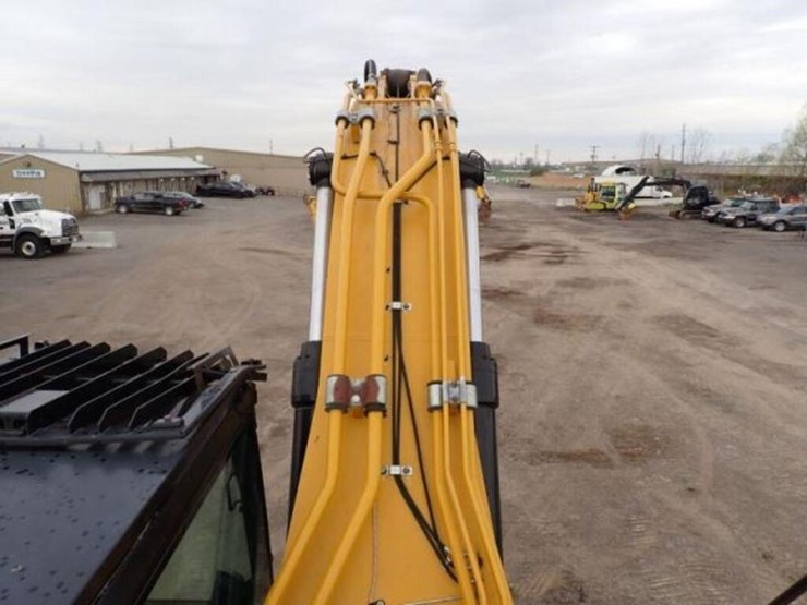 2015-caterpillar-349fl-image-67