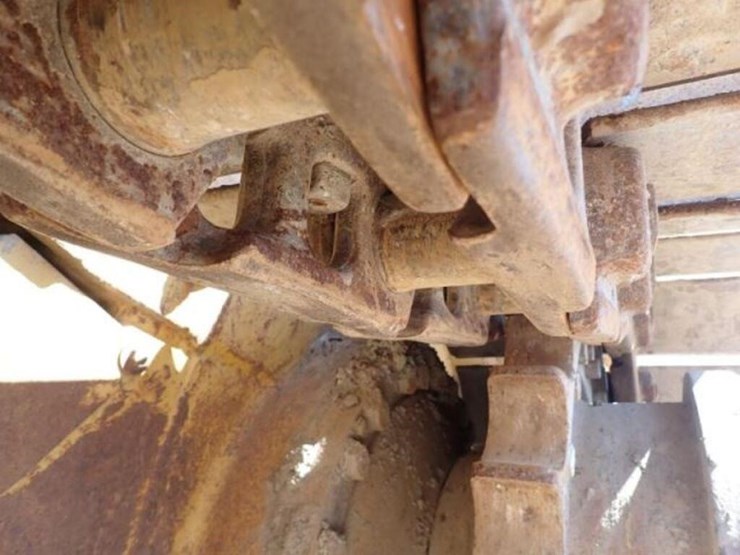 1990-caterpillar-d4h-image-39