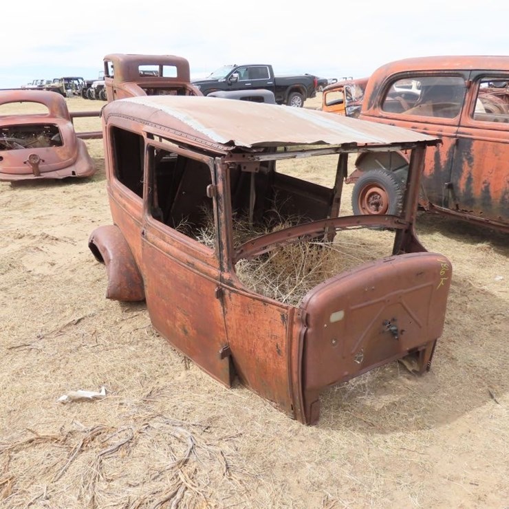 Ford 2dr Sedan Body for Project