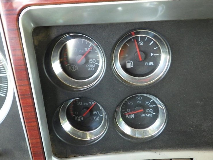 2006-kenworth-t800-image-56