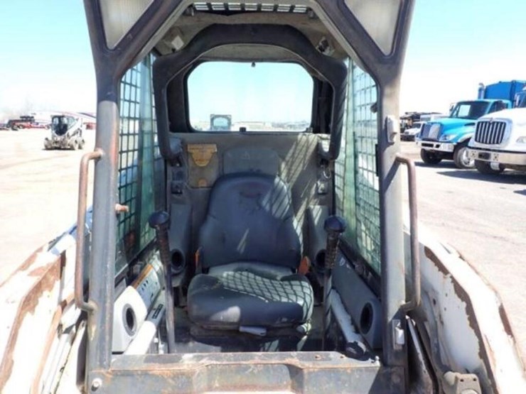 2006-bobcat-s150-image-17