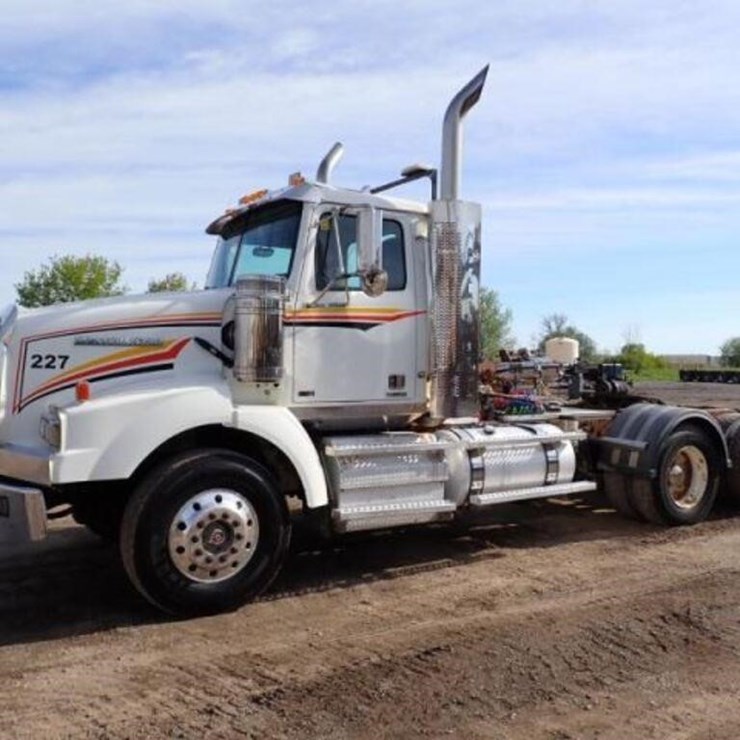 2013 WESTERN STAR 4900SB