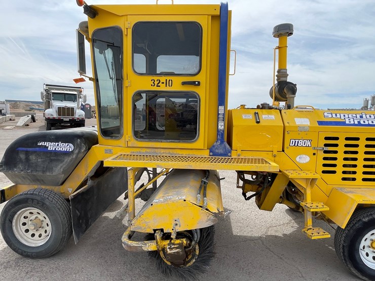 2017-superior-broom-dt80k-image-17