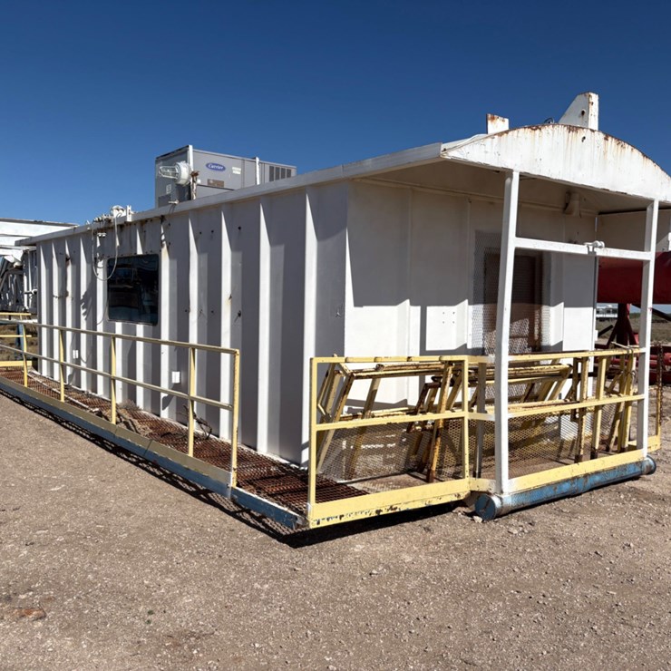 40’ x 15’ x 13.5’ doghouse