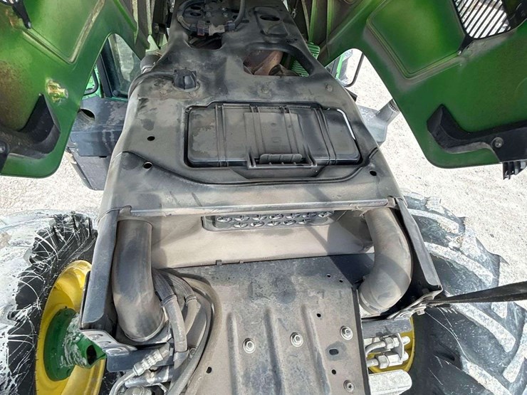 john-deere-6125m-image-9
