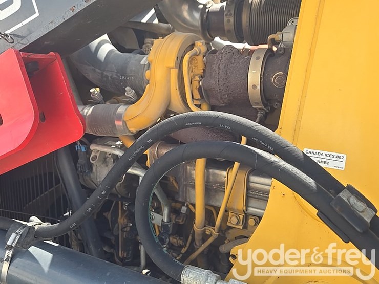 2020-deere-310sl-image-34