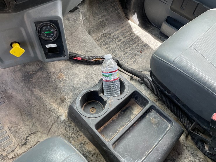 2019-ford-f750-image-28