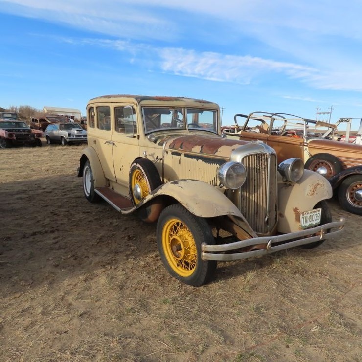 1932 Chrysler 4dr Sedan