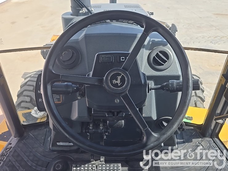 2020-deere-310sl-image-53