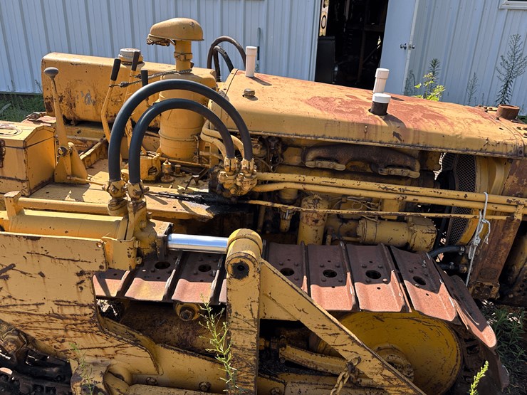 caterpillar-d2-image-21