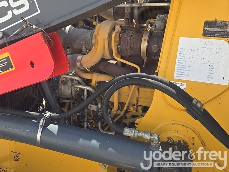 2020-deere-310sl-image-34