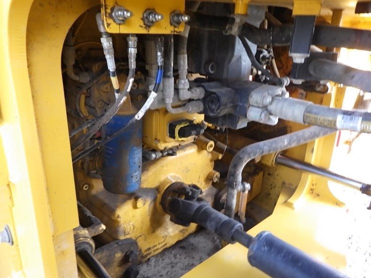 2023-john-deere-544-image-26