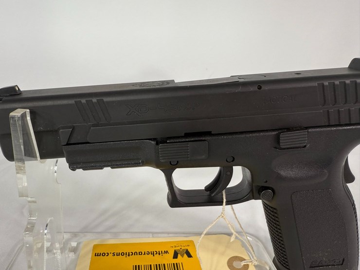 #45-•-springfield-army-xd-45acp-pistol-xd708206-image-11
