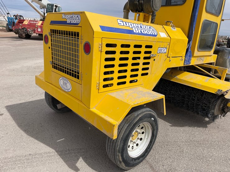 2017-superior-broom-dt80k-image-62