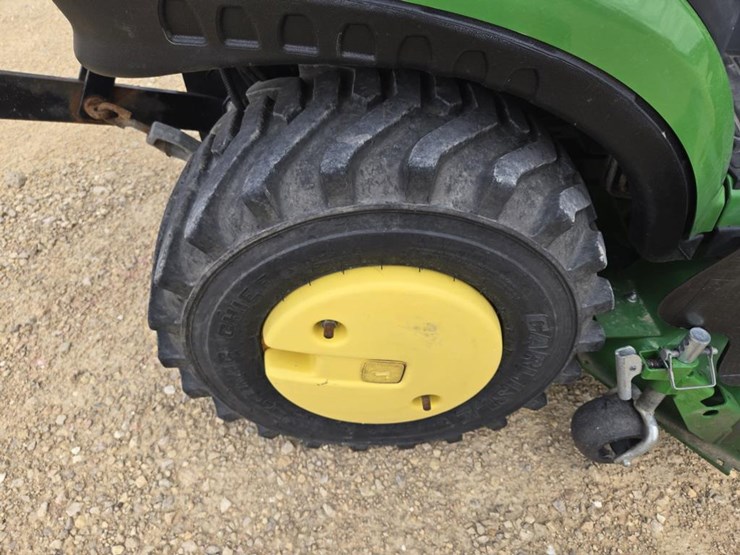 2018-john-deere-1025r-image-16