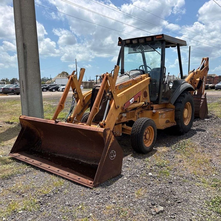 2006 CASE 580M