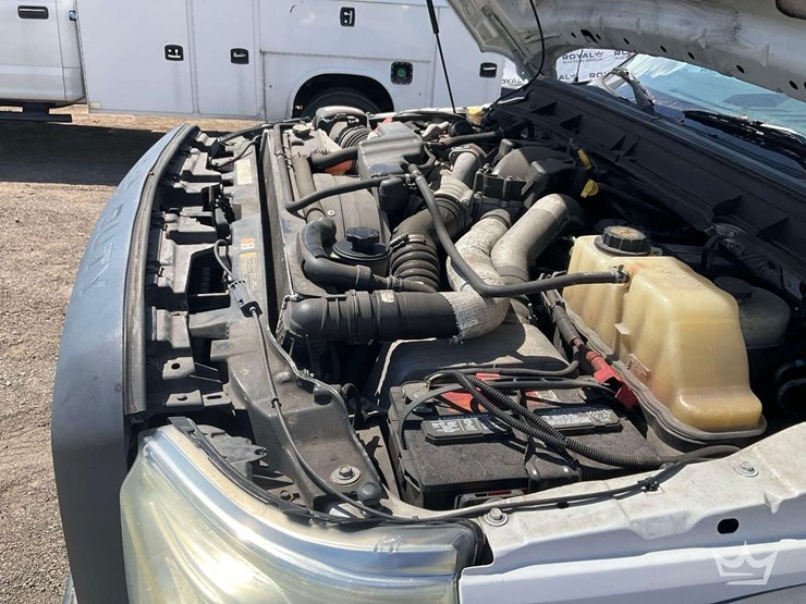 2015-ford-f550-image-9