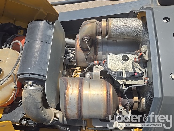 2020-deere-310sl-image-33