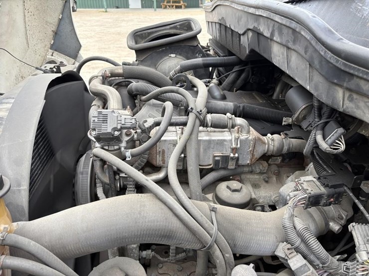 2010-international-durastar-4300-image-14