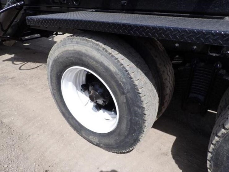 1993-mack-rd690s-image-46