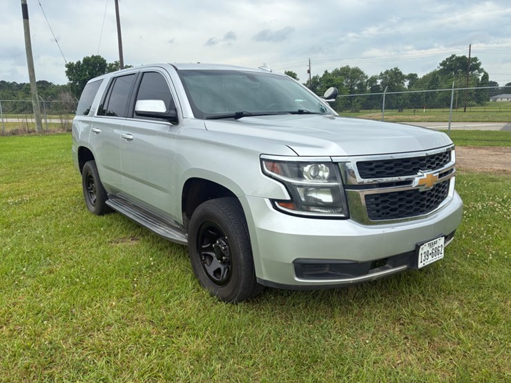 2019-chevrolet-tahoe-image-3
