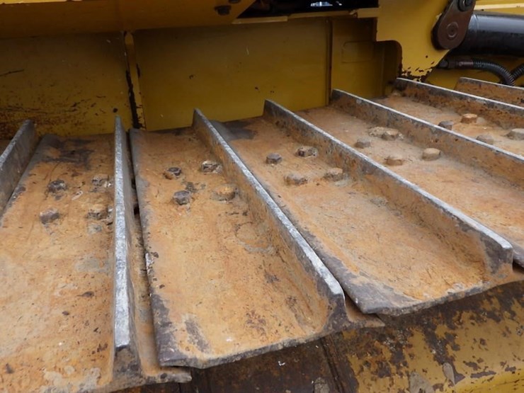 2015-caterpillar-d4k2-lgp-image-25