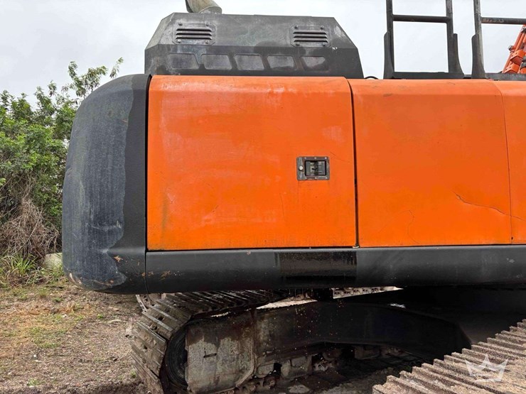 2018-hitachi-zx300-lc-6n-image-39