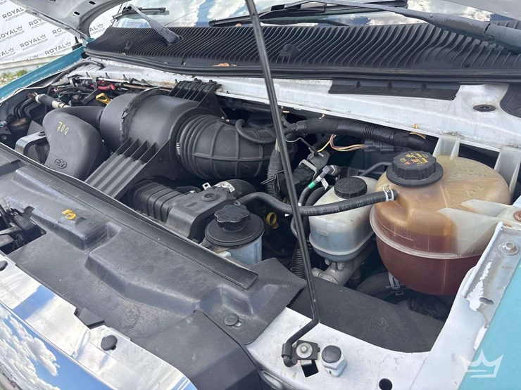 2017-ford-e450-image-9