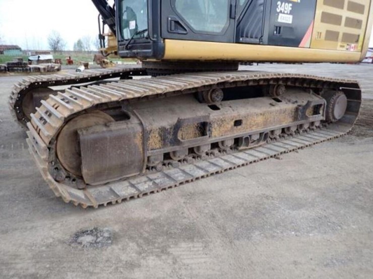 2015-caterpillar-349fl-image-31