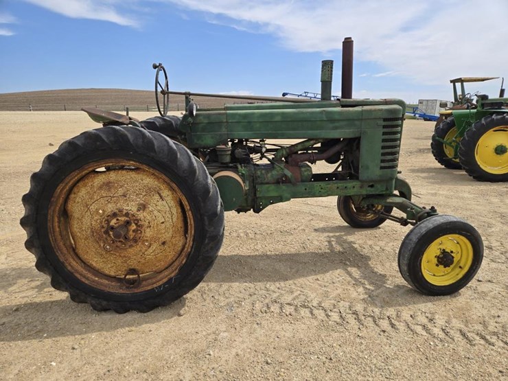1944-john-deere-model-a-image-15