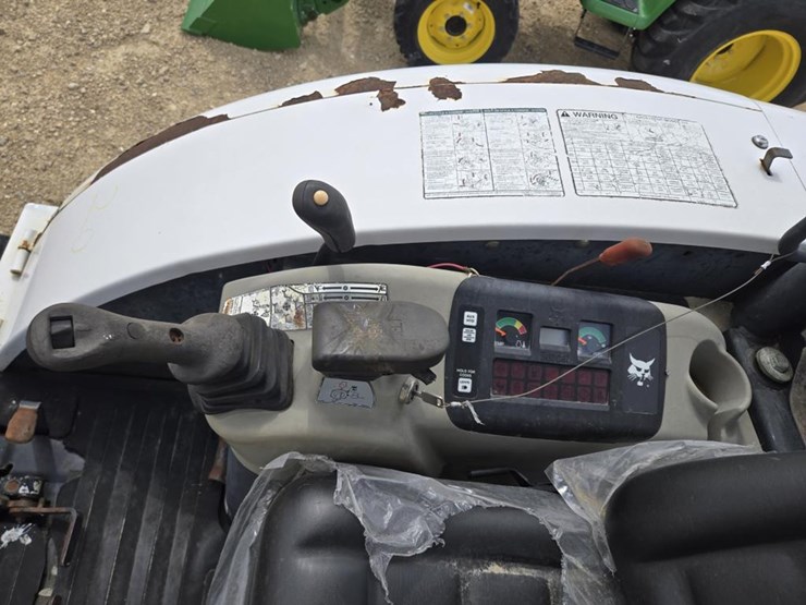 bobcat-335-image-16