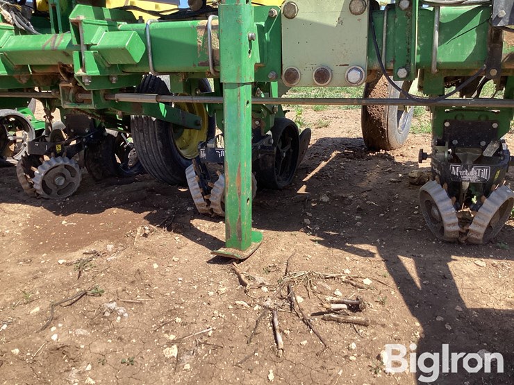 john-deere-1720-image-18