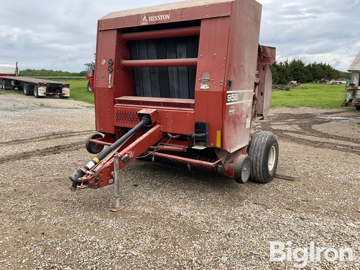 2006-hesston-956a-image-1