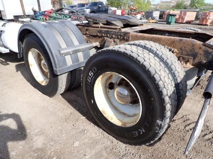 2013-western-star-4900sb-image-49