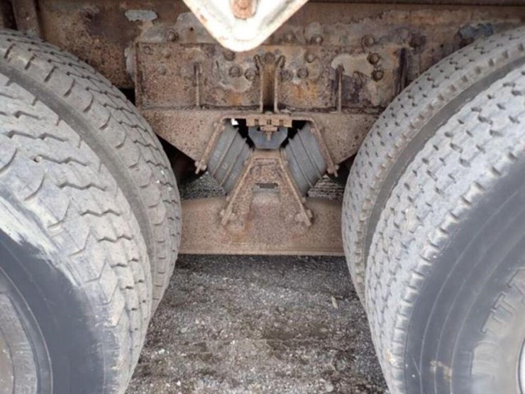 inoperable-2005-mack-cv713-tri/a-vacuum-truck-1m2a-image-63