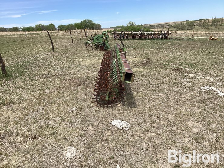 john-deere-400-image-4