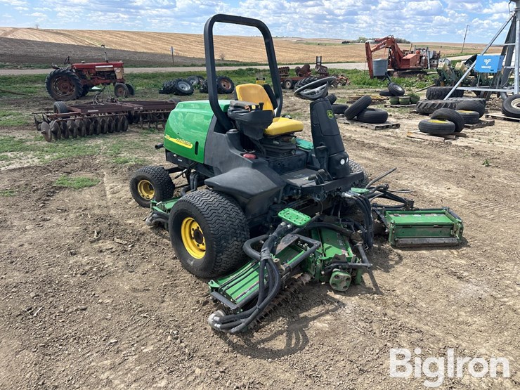 john-deere-3225c-image-3