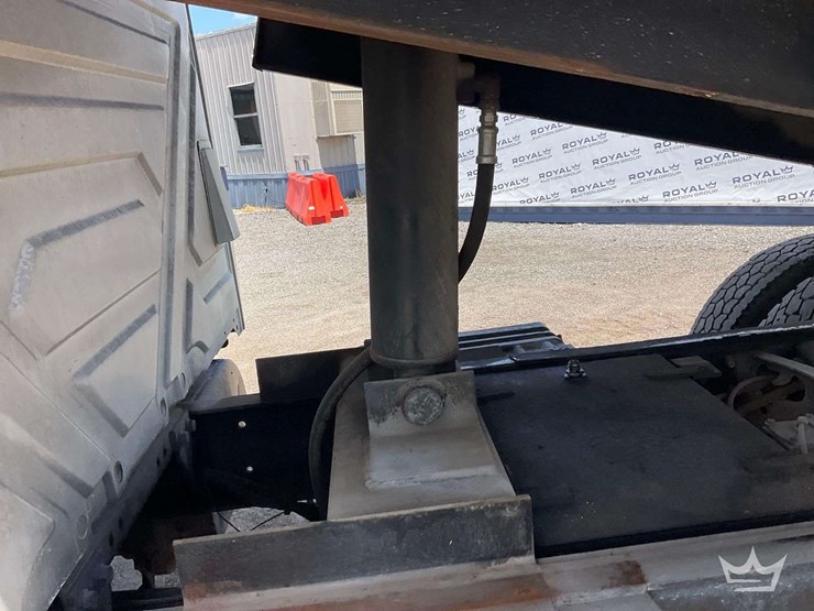 2006-international-durastar-4300-image-35