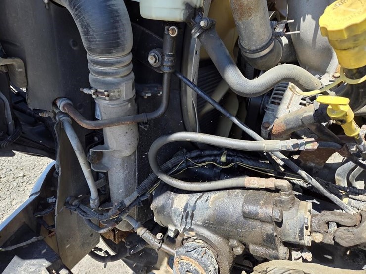 2014-caterpillar-ct660-image-74