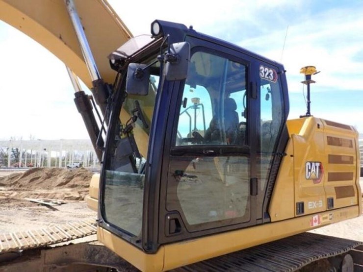2021-caterpillar-323-image-16
