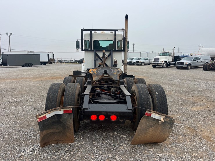 2012-kenworth-t800-image-6