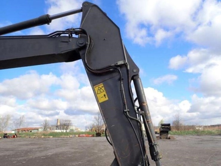 2015-volvo-ec250el-image-29