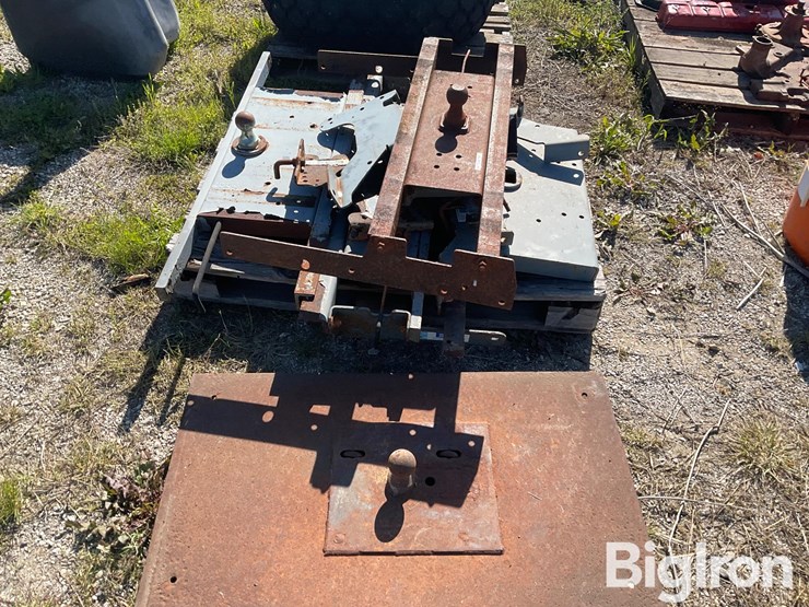 b-&-w-trailer-ball-hitches-image-2