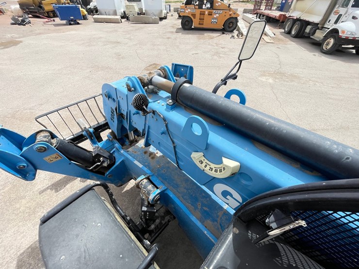 2019-genie-gth1256-image-137