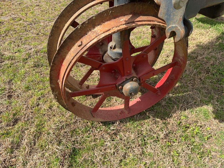 farmall-f-20-image-11