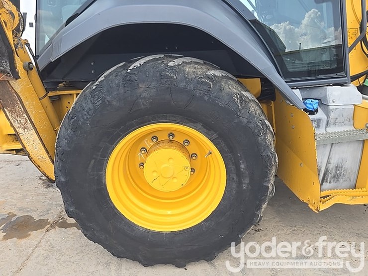 2020-deere-310sl-image-12