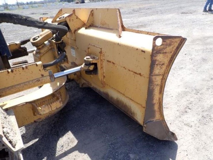 2005-deere-450j-lt-image-28